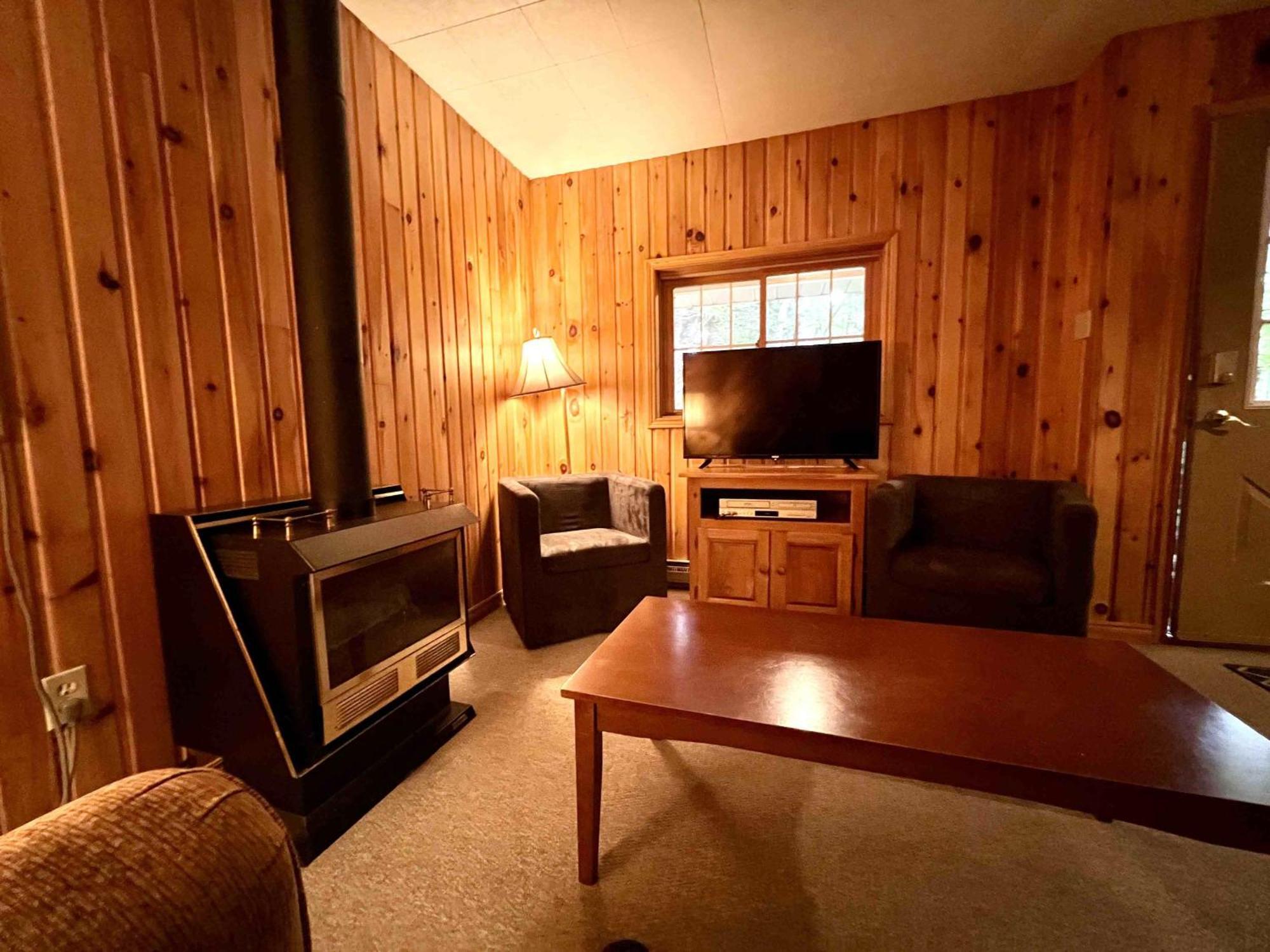 High Falls Bay Cottages, Camping & Waterpark Bracebridge Extérieur photo