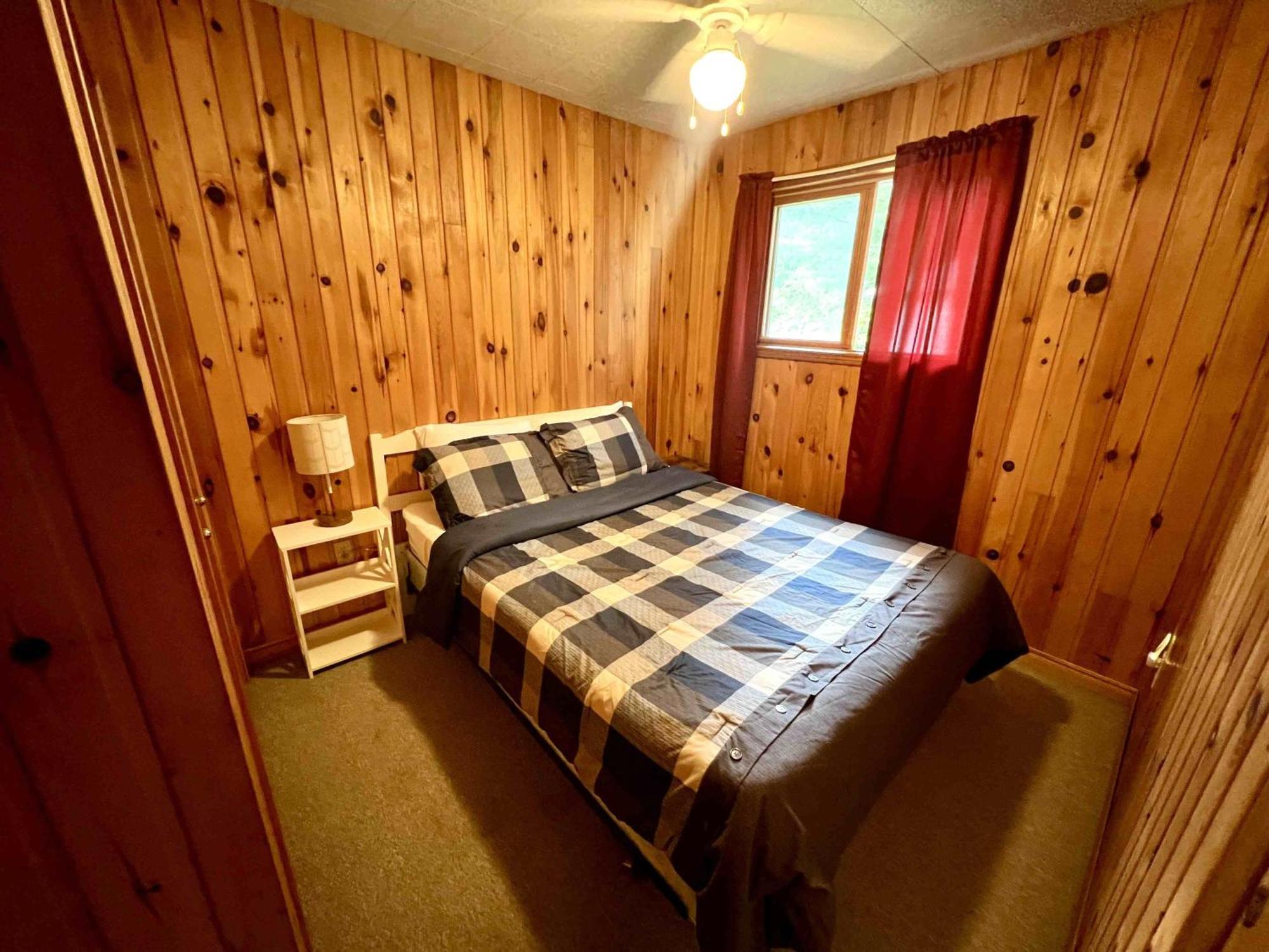 High Falls Bay Cottages, Camping & Waterpark Bracebridge Extérieur photo